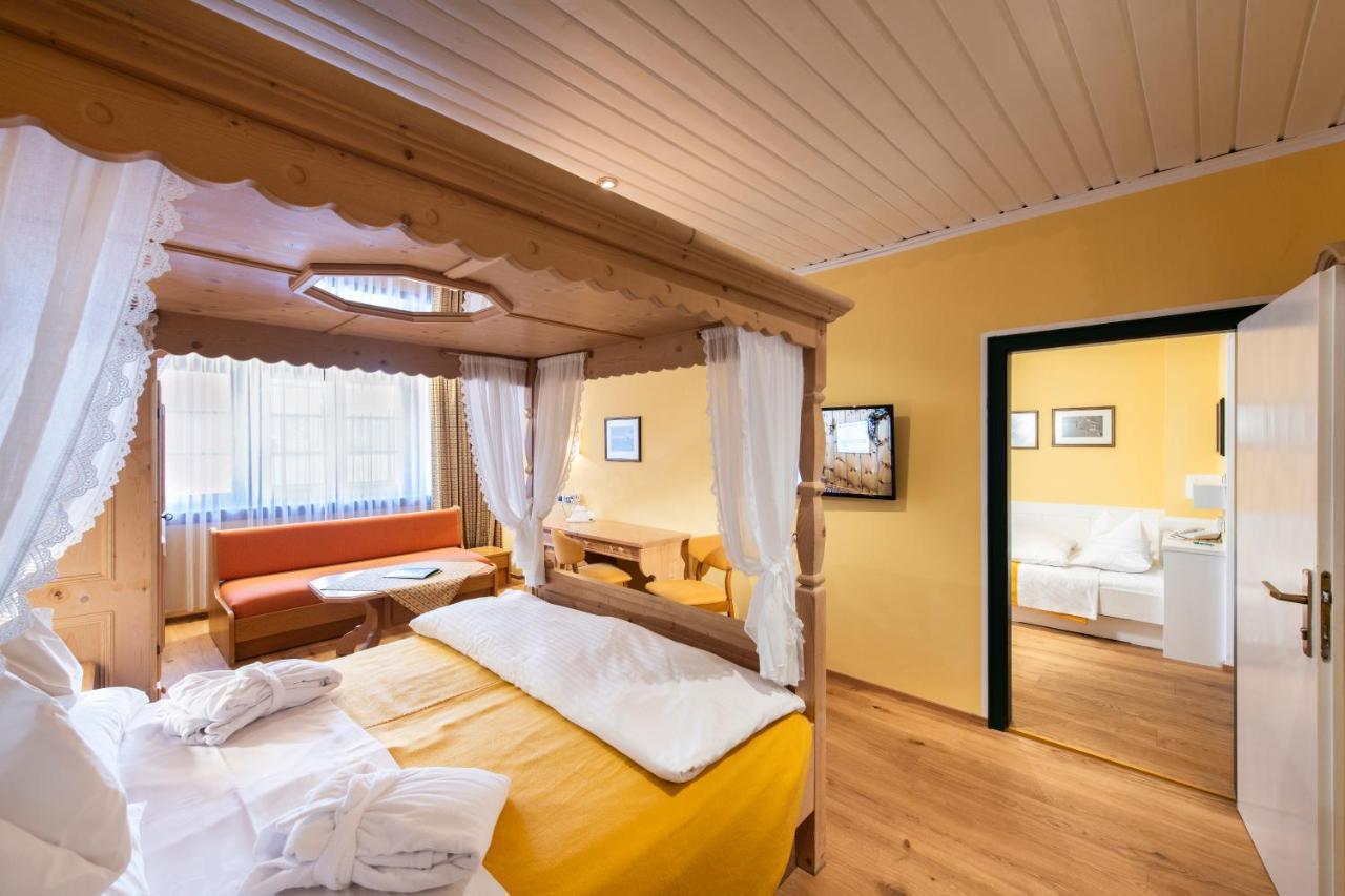 Hotel Cavallino Bianco - Weisses Roessl Сан-Кандидо Экстерьер фото